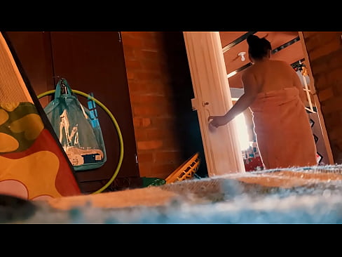 ❤️ דודי הולך אחרי למקלחת, הוא מזיין אותי בזמן שאני מתקלח. ❤ סלאוטים אצלנו iw.doujin-sexy.ru ❌️